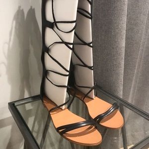 Aldo Black gladiator knee high sandals Sz 8